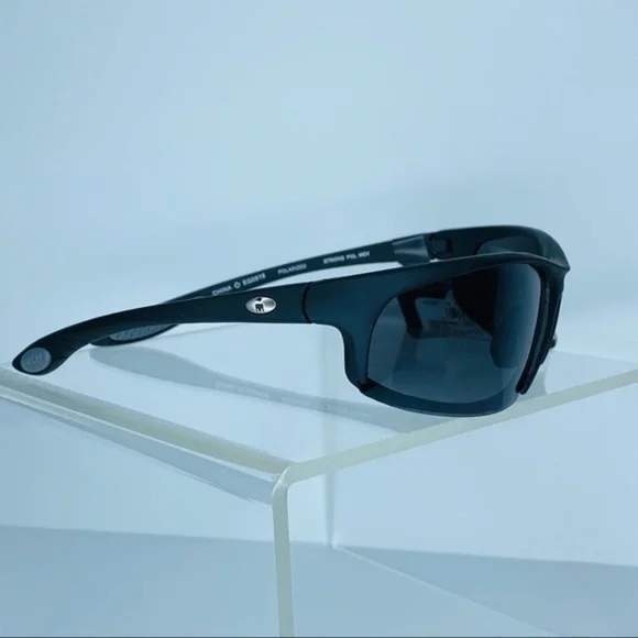 Foster Grant IronMan Polarized Lens Sungla… - Picture 3 of 6